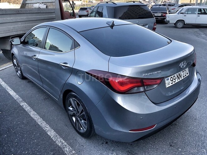 Hyundai Elantra 2015, 172,200 km - 1.8 л - Bakı