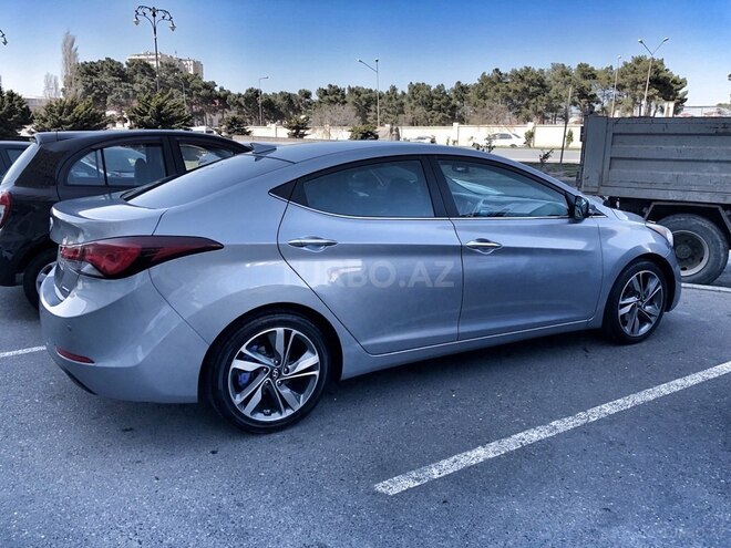Hyundai Elantra 2015, 172,200 km - 1.8 л - Bakı