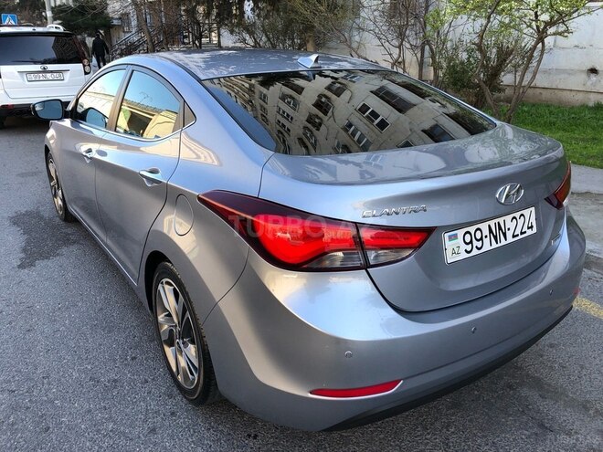 Hyundai Elantra 2015, 172,200 km - 1.8 л - Bakı