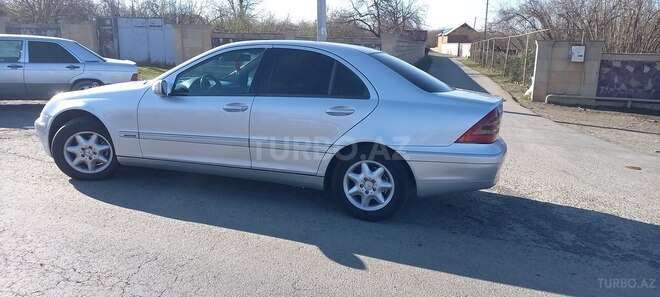 Mercedes C 220 2000, 555,556 km - 2.2 l - Balakən