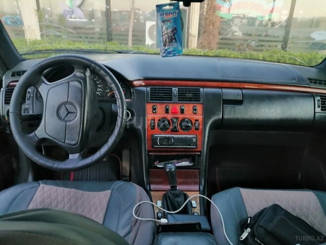 Mercedes E 220 1997, 456,789 km - 2.2 л - Bakı