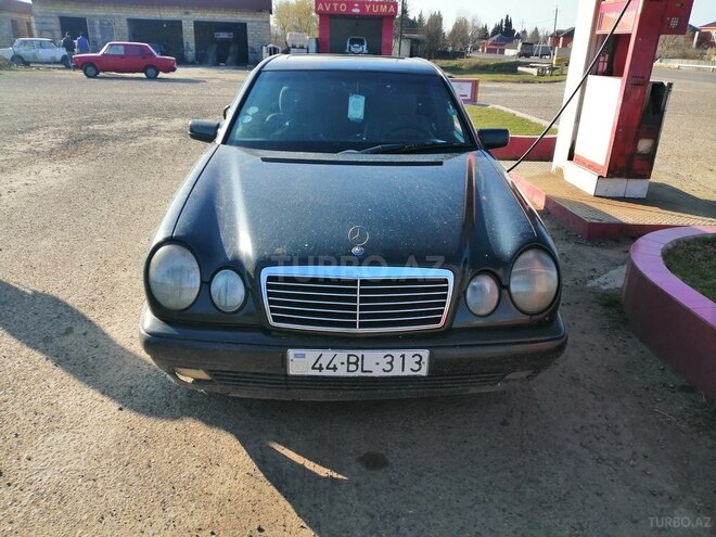 Mercedes E 220 1997, 456,789 km - 2.2 л - Bakı