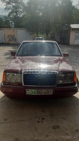 Mercedes E 250 1991, 100,000 km - 2.5 l - Şəki