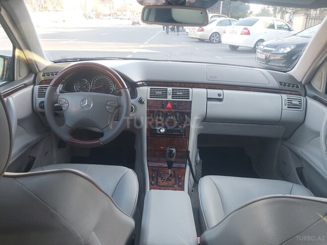 Mercedes E 240 2001, 220,000 km - 2.6 l - Bakı