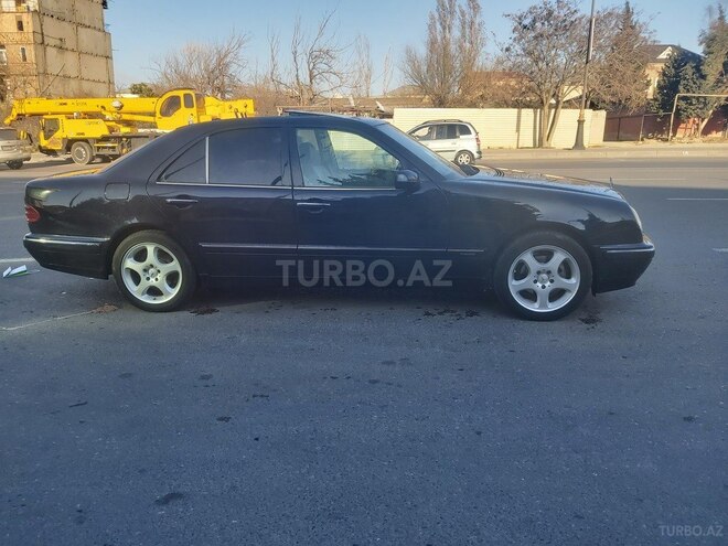 Mercedes E 240 2001, 220,000 km - 2.6 l - Bakı