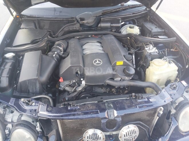 Mercedes E 240 2001, 220,000 km - 2.6 l - Bakı