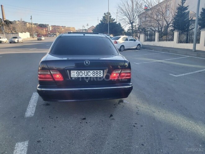 Mercedes E 240 2001, 220,000 km - 2.6 l - Bakı