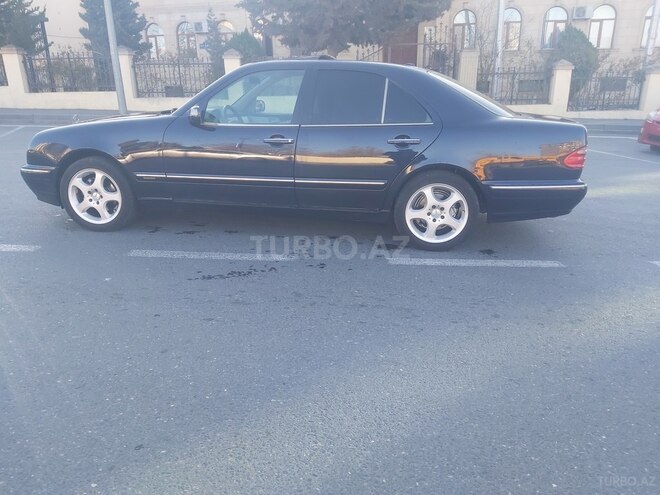 Mercedes E 240 2001, 220,000 km - 2.6 l - Bakı
