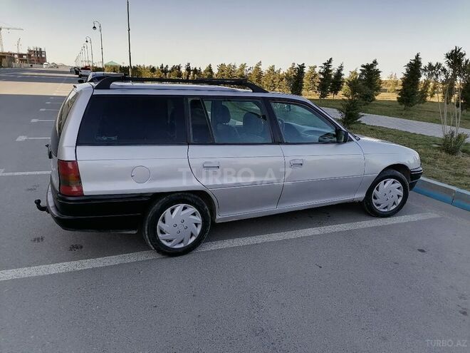 Opel Astra 1992, 400,000 km - 1.6 l - Bakı