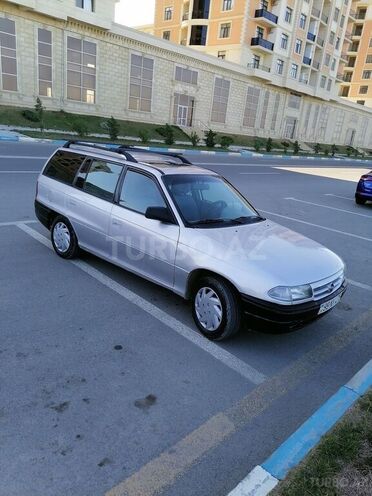 Opel Astra 1992, 400,000 km - 1.6 l - Bakı