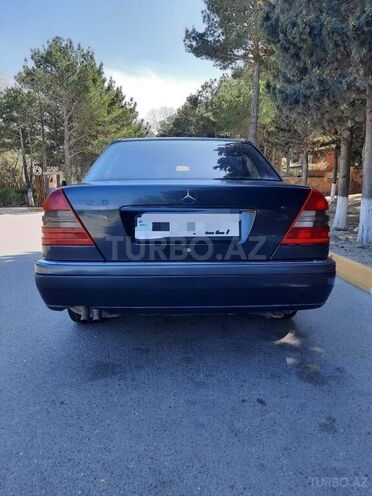 Mercedes C 220 1995, 240,000 km - 2.2 l - Bakı