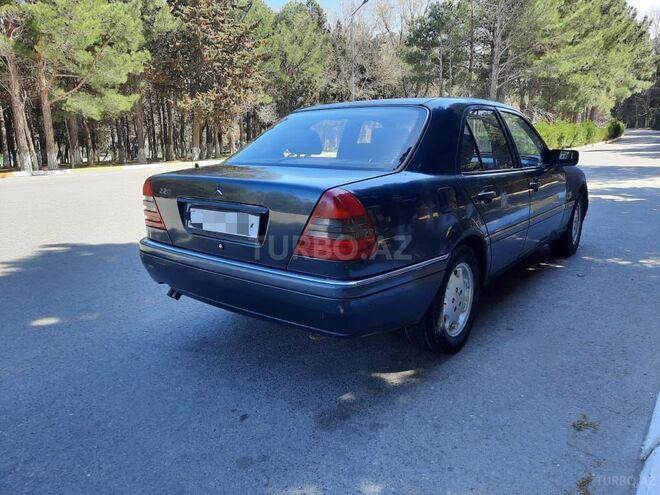 Mercedes C 220 1995, 240,000 km - 2.2 l - Bakı