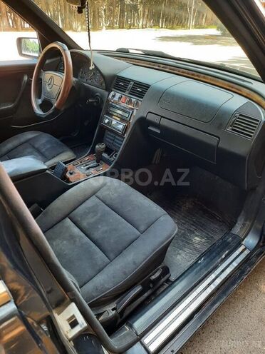Mercedes C 220 1995, 240,000 km - 2.2 l - Bakı