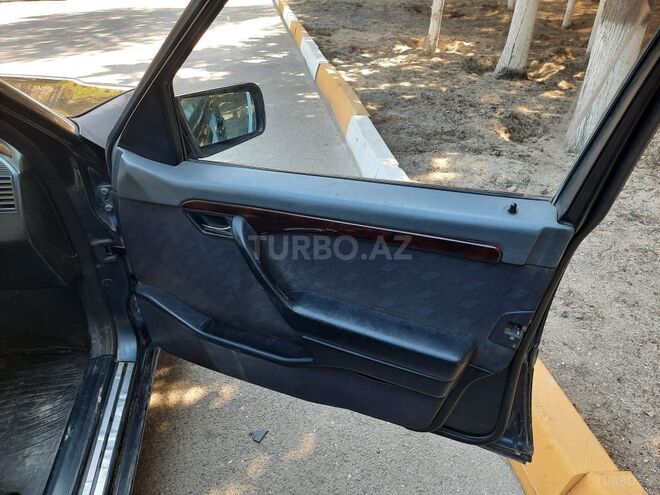 Mercedes C 220 1995, 240,000 km - 2.2 l - Bakı