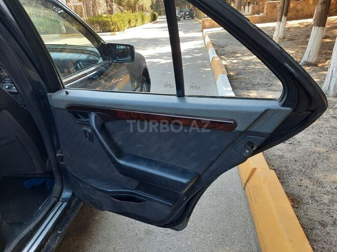 Mercedes C 220 1995, 240,000 km - 2.2 l - Bakı