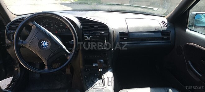 BMW 320 1995, 352,941 km - 2.0 l - Salyan