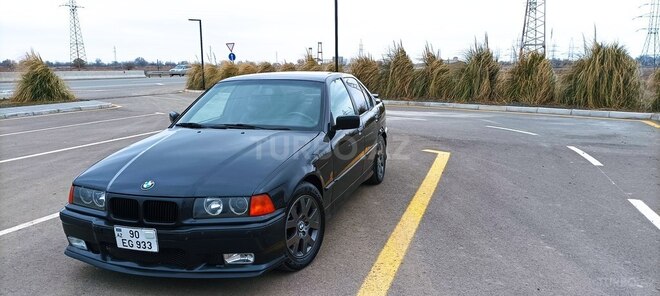 BMW 320 1995, 352,941 km - 2.0 l - Salyan