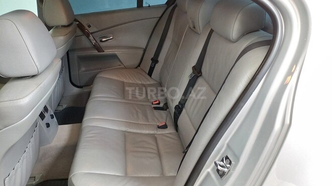 BMW 525 2004, 167,000 km - 2.5 l - Astara