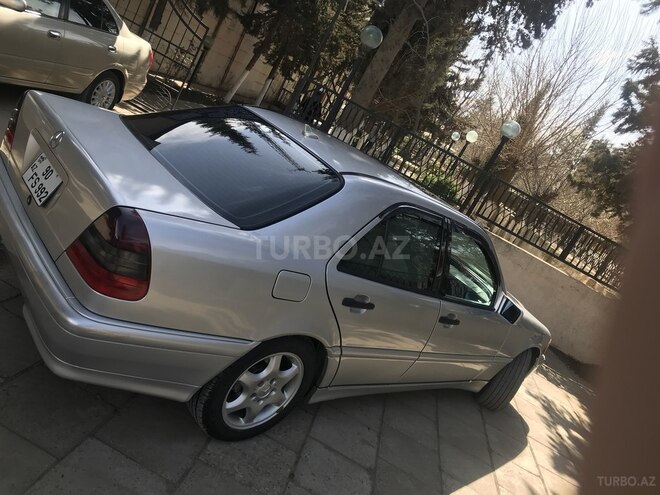 Mercedes C 230 2000, 327,225 km - 2.3 l - Biləsuvar