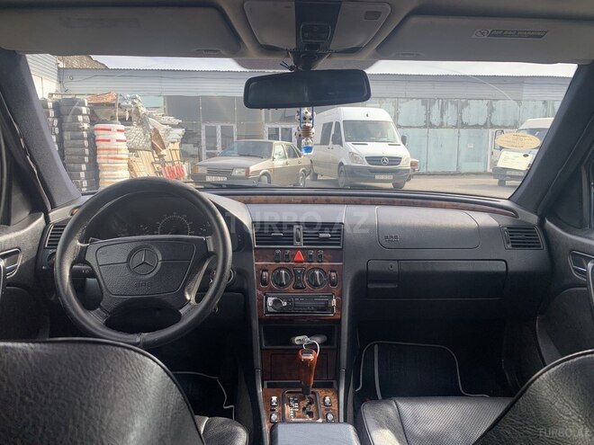 Mercedes C 230 1999, 201,000 km - 2.3 л - Bakı