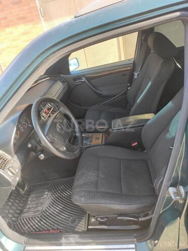 Mercedes C 180 1998, 349,000 km - 1.8 л - Quba