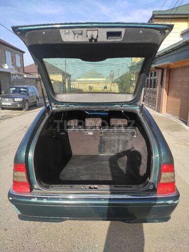 Mercedes C 180 1998, 349,000 km - 1.8 л - Quba
