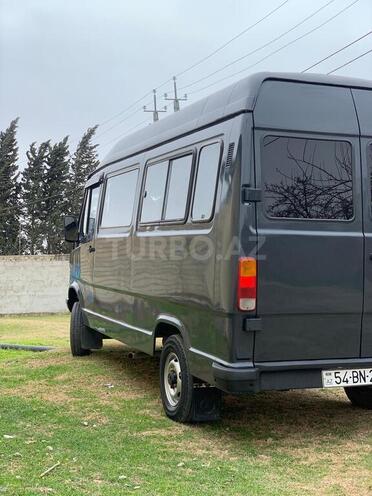 Mercedes 208 D 1990, 560,600 km - 2.2 l - Şirvan