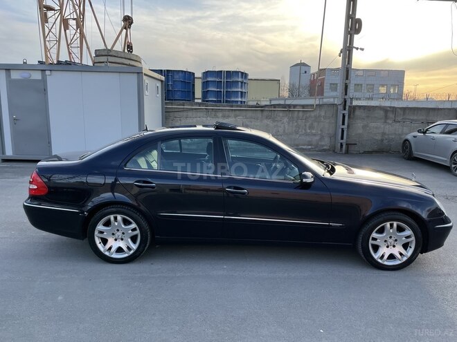 Mercedes E 240 2002, 300,535 km - 2.6 l - Bakı