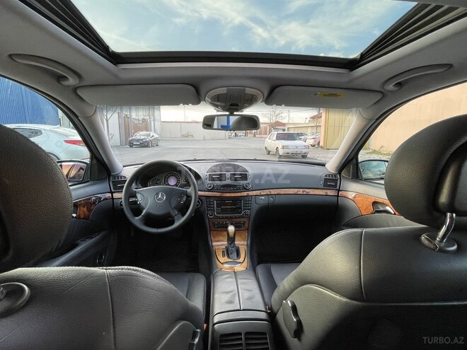 Mercedes E 240 2002, 300,535 km - 2.6 l - Bakı