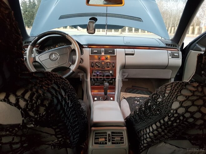 Mercedes E 290 1999, 253,000 km - 2.9 l - Bakı
