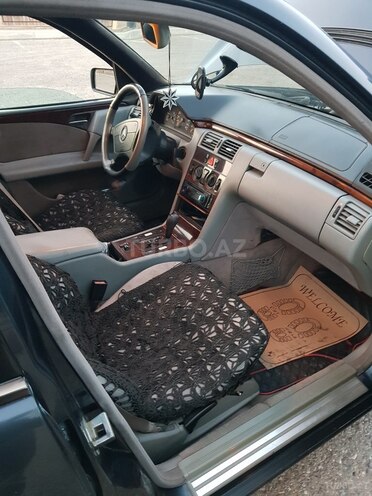 Mercedes E 290 1999, 253,000 km - 2.9 l - Bakı