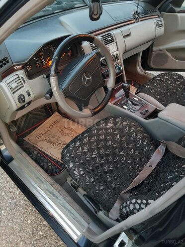 Mercedes E 290 1999, 253,000 km - 2.9 l - Bakı