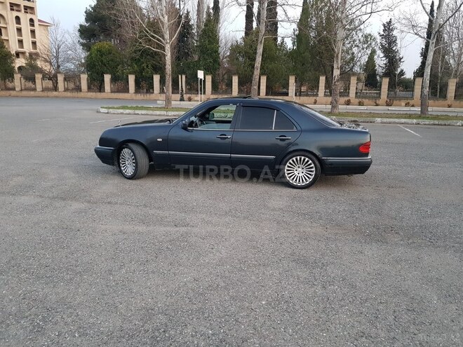 Mercedes E 290 1999, 253,000 km - 2.9 l - Bakı