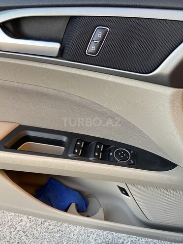 Ford Fusion 2019, 68,000 km - 2.0 л - Bakı