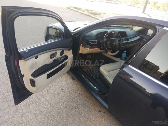 BMW 735 2003, 332,282 km - 3.6 l - Bakı