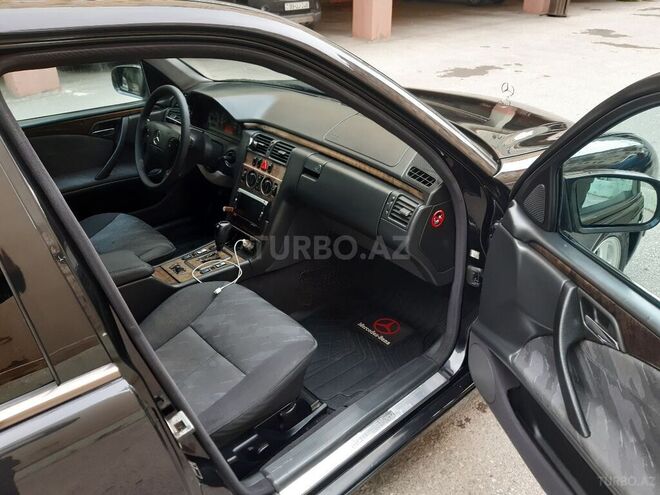 Mercedes E 220 2000, 499,000 km - 2.2 л - Bakı