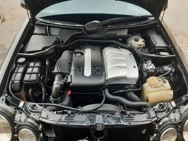 Mercedes E 220 2000, 499,000 km - 2.2 л - Bakı