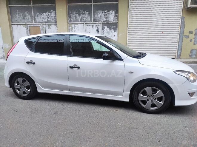 Hyundai i30 2010, 210,000 km - 1.4 л - Bakı