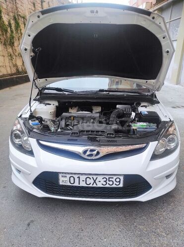Hyundai i30 2010, 210,000 km - 1.4 л - Bakı