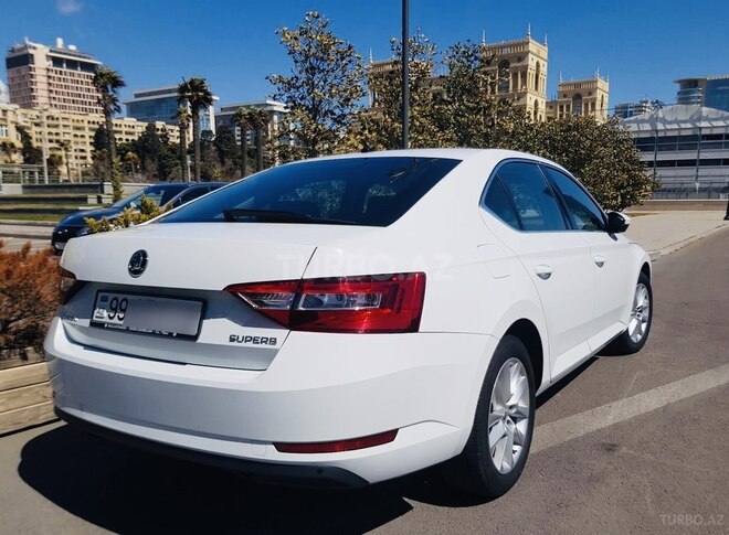 Skoda Superb 2019, 24,900 km - 1.4 л - Bakı