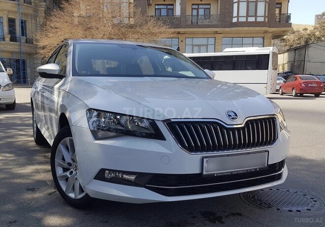 Skoda Superb 2019, 24,900 km - 1.4 л - Bakı