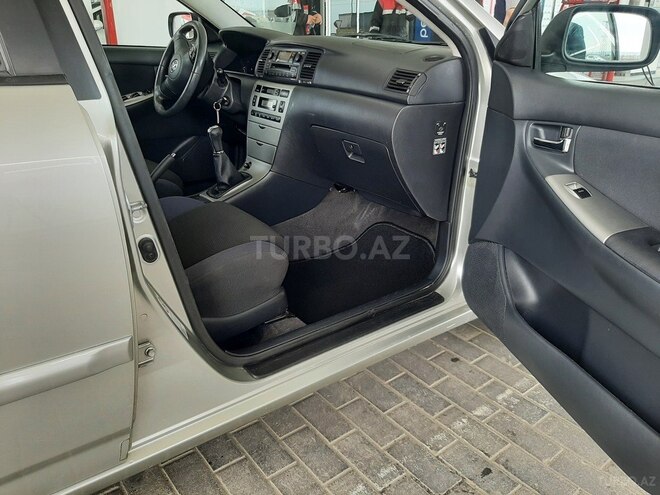 Toyota Corolla 2005, 147,000 km - 1.4 l - Bakı