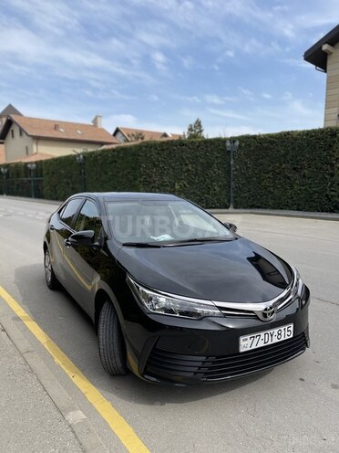Toyota Corolla 2018, 60,000 km - 1.6 l - Bakı