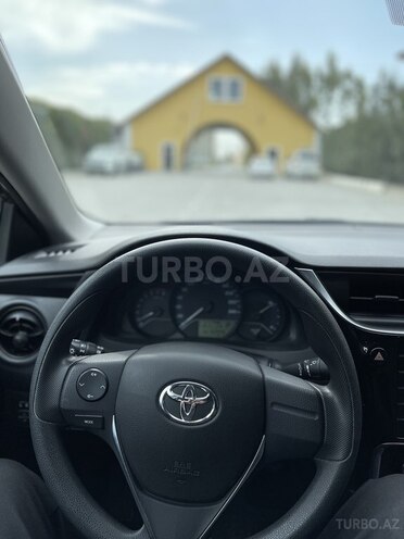 Toyota Corolla 2018, 60,000 km - 1.6 l - Bakı