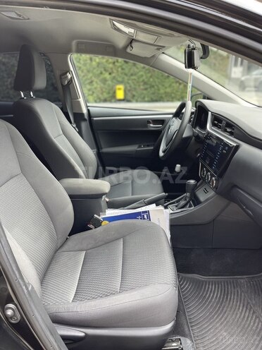 Toyota Corolla 2018, 60,000 km - 1.6 l - Bakı
