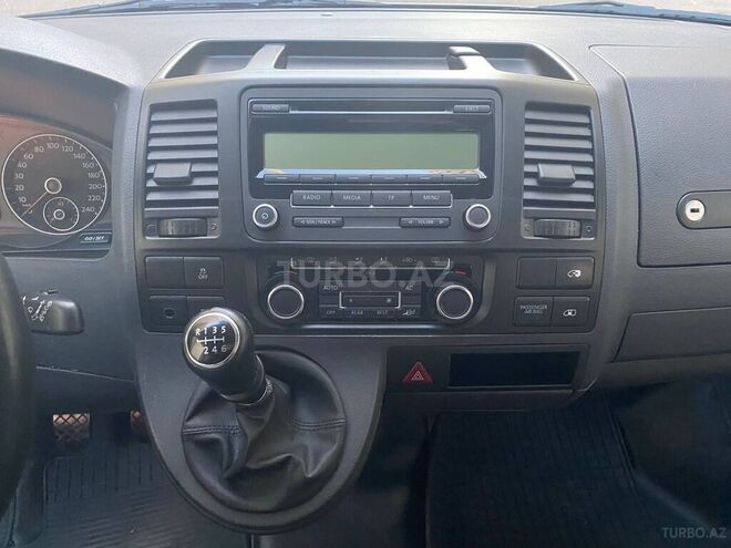 Volkswagen Caravelle 2010, 35,000 km - 2.0 l - Bakı
