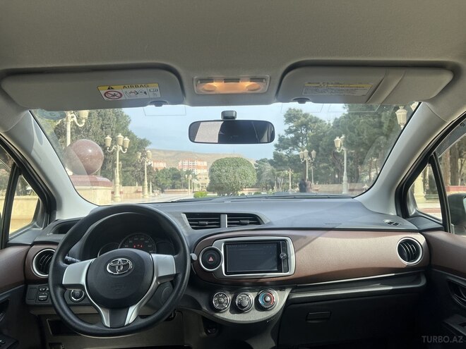 Toyota Yaris 2012, 70,500 km - 1.3 l - Bakı