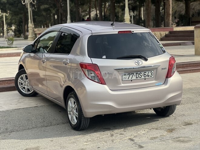 Toyota Yaris 2012, 70,500 km - 1.3 l - Bakı