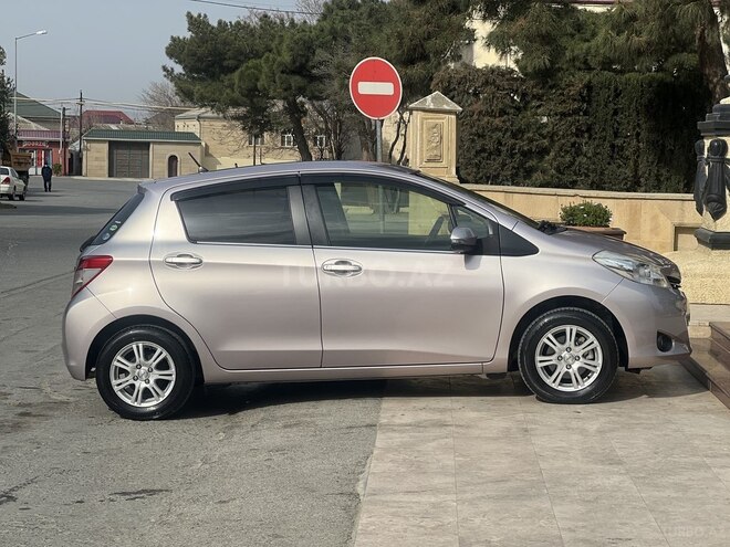 Toyota Yaris 2012, 70,500 km - 1.3 l - Bakı