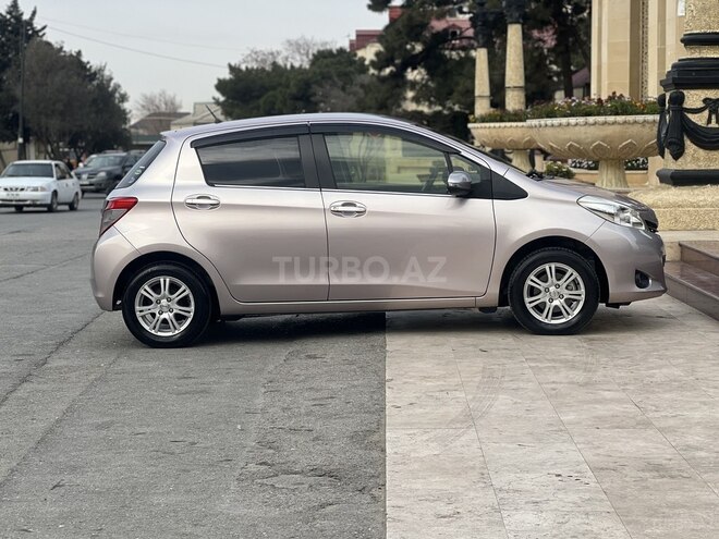 Toyota Yaris 2012, 70,500 km - 1.3 l - Bakı